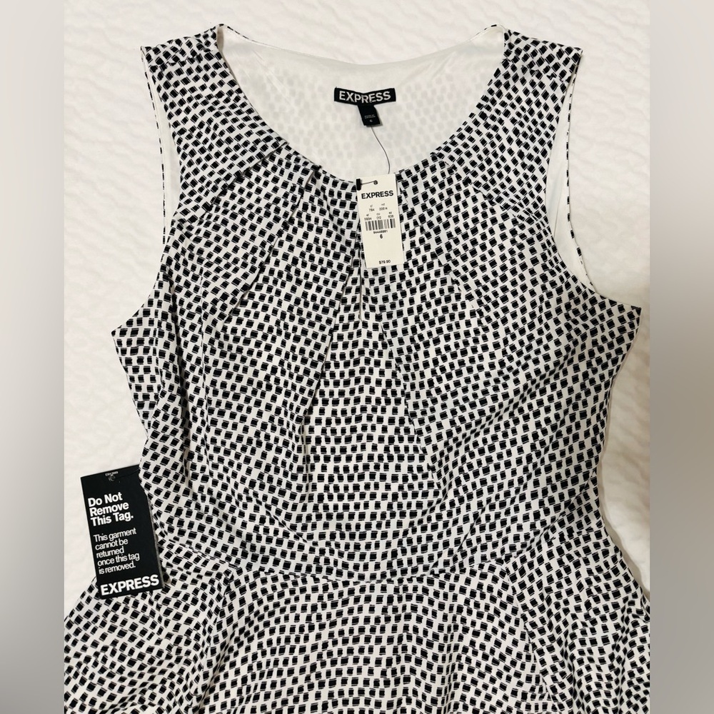 NWT EXPRESS Black & White Women's Sleeveless Dress size 6